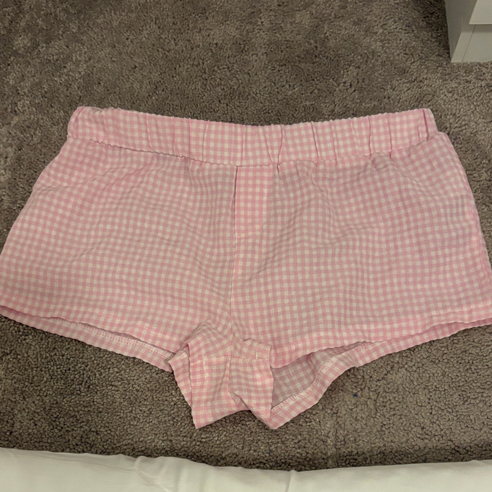 Edikted Pink Gingham Women Shorts
